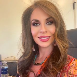 Meet your Posher, Ann margaret